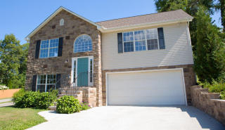 1308 Woodberry Dr, Knoxville, TN 37912-3060
