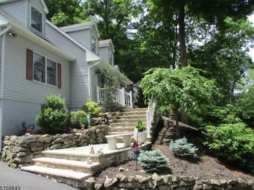 86 Bald Eagle Rd, Hackettstown, NJ 07840-2802