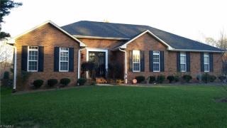 7144 Blackmoor Rd, Kernersville, NC 27284-8613