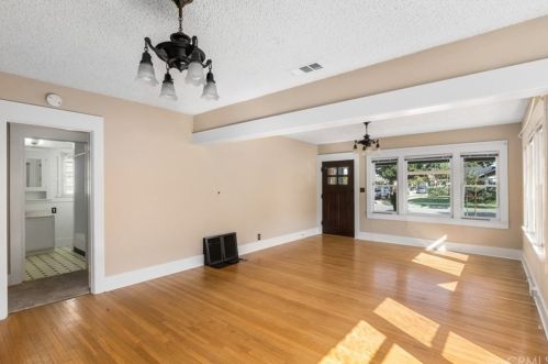 362 Shaffer St, Orange CA 92866-1113 exterior