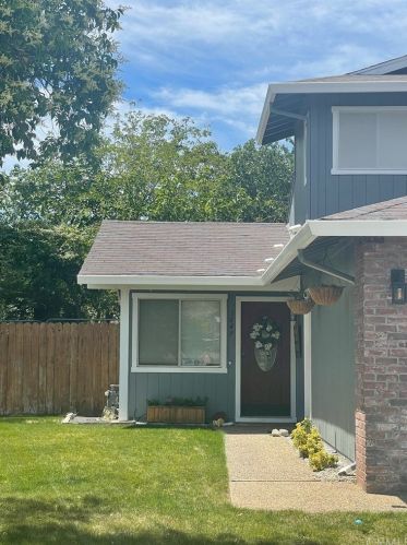 1049 Blue Ridge Ave, Chico, CA 95973-7809