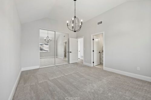 24370 Mornington Dr, Santa Clarita CA  91355-2037 exterior