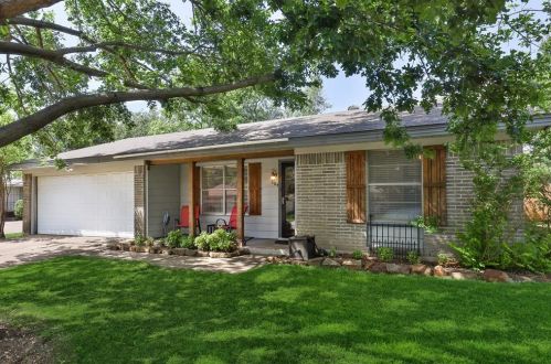 604 Cambridge Dr, Richardson, TX 75080-3323