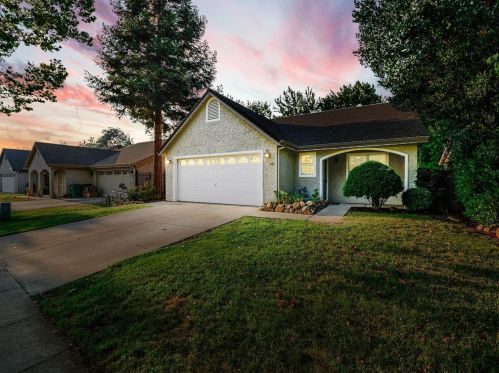1162 Whitewood Way, Chico CA  95973-1002 exterior