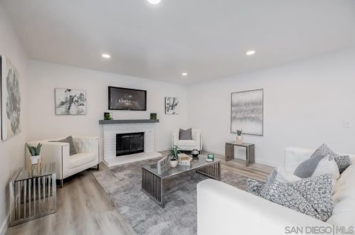 3775 Carnegie Dr, Oceanside CA  92056-6321 exterior