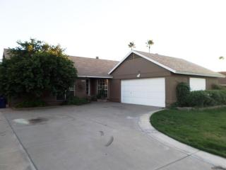 1613 Barrow Dr, Chandler, AZ 85224-2221