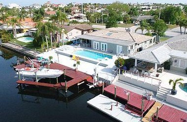 3348 Floramar Ter, New Port Richey FL 34652-3098 exterior