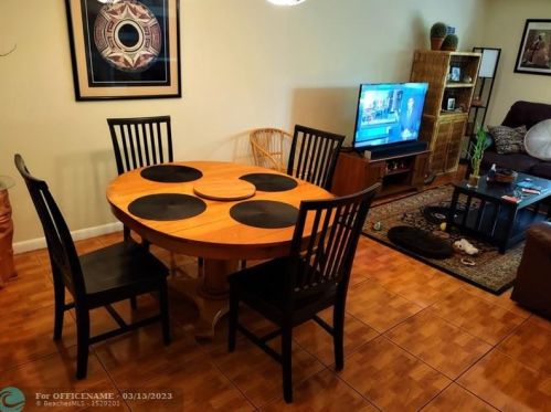 2913 34th Ter, Hollywood, FL 33021-8405