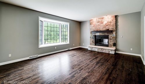 2001 William Dr, Valpo IN  46385-8173 exterior