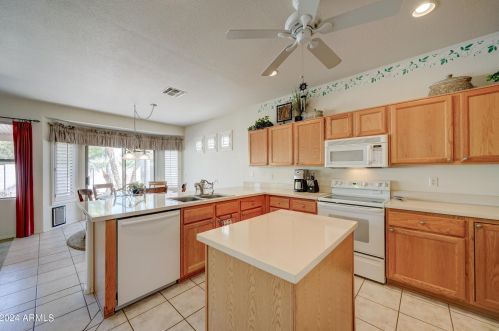 1422 Hazeltine Way, Chandler, AZ 85249-4456