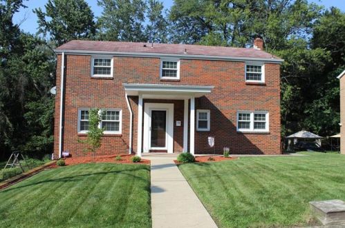 129 Lanford Dr, Pittsburgh, PA 15235-1856