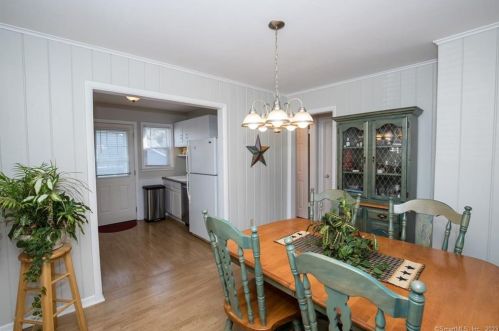 26 Sunrise Cir, Wallingford CT  06492-3225 exterior