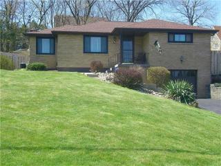 9 Jefferson St, Moon Twp, PA 15108-3647