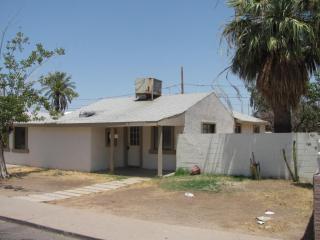 1615 37th Dr, Phoenix, AZ 85009-2249