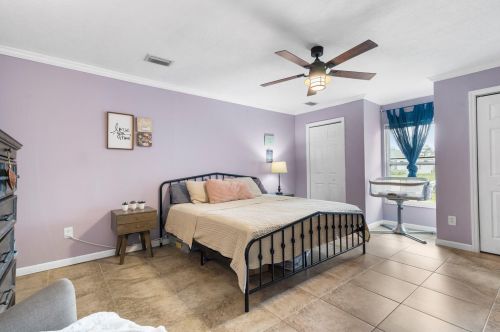 709 Dorchester St, Fort Pierce FL  34983-8762 exterior