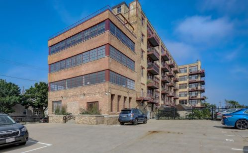 215 Maple St, Milwaukee WI  53204-4047 exterior