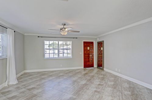 511 Ivy Ave, West Palm Beach, FL 33410-4831