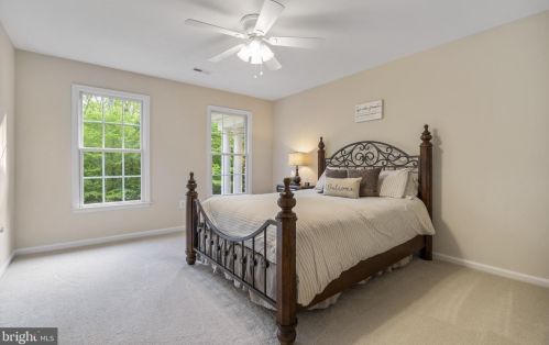 20 Hartlake Dr, Fredericksburg VA  22406-4635 exterior