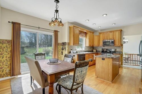 270 Prosperous Valley Rd, Middletown NY  10940-8707 exterior