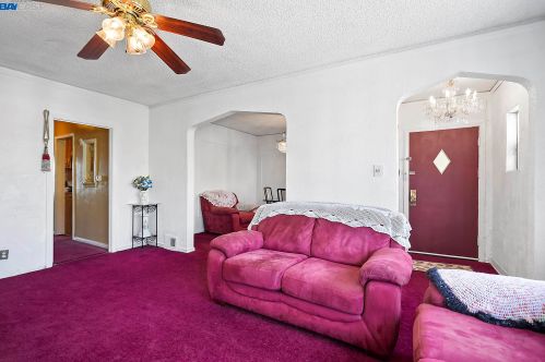 69 Cavour St, Daly City CA  94014-2244 exterior