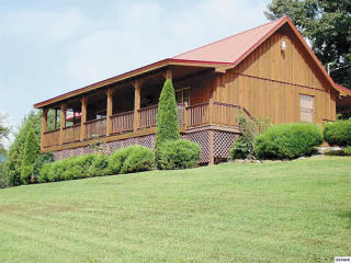 3109 Wears Dr, Pigeon Forge, TN 37862-8229