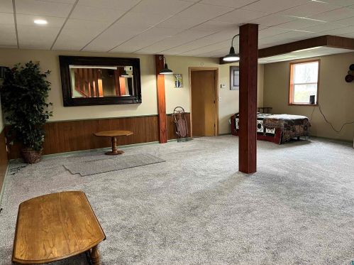 3613 Haines Rd, Duluth MN 55811-3733 exterior