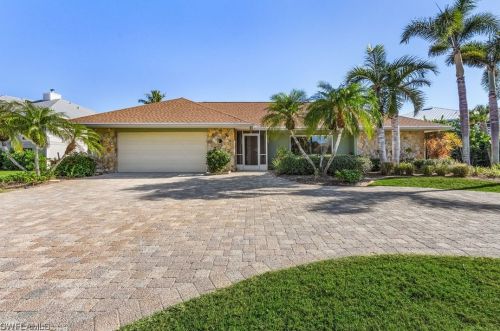 1224 Kittiwake Cir, Sanibel FL  33957-3608 exterior