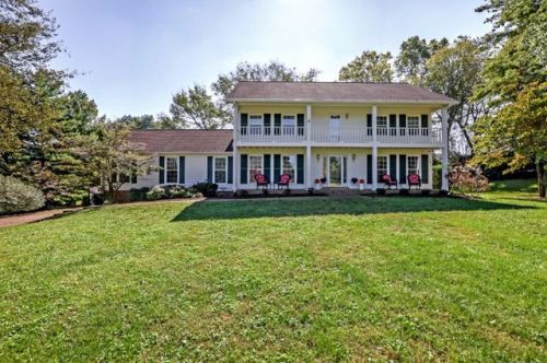 1205 Ridgeway Dr, Franklin, TN 37067-4026