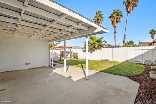10859 Greenford Dr, San Diego CA  92126-2706 exterior