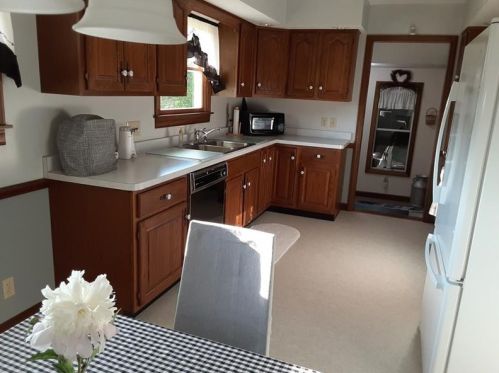 240 Hamburg Rd, Greenville, PA 16125-9707