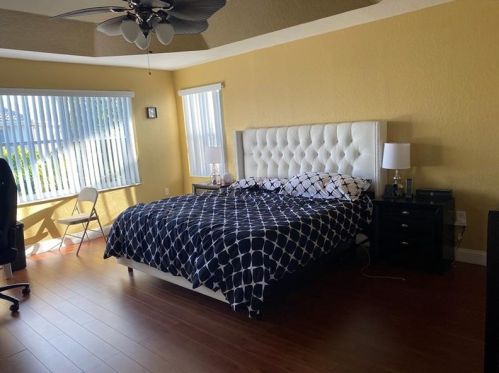 15882 24 St, Hollywood FL 33027-4268 exterior