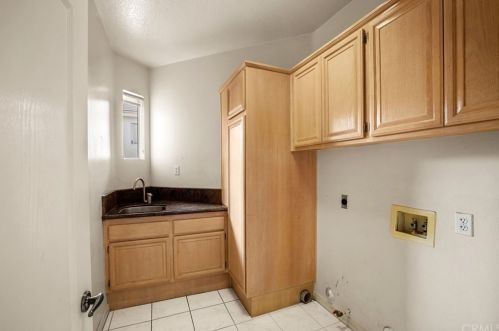 122 Windy Pointe, Orange, CA 92869-2400