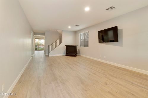 964 Euclid Ave, Gilbert, AZ 85297-1951