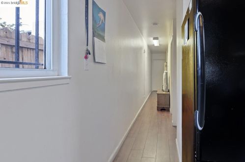 1636 99 Ave, Oakland CA  94605-4814 exterior