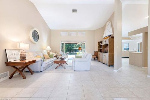 1815 Princess Ct, Naples, FL 34110-1001