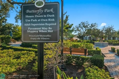 10491 Waterway Ln, Fort Pierce FL  34987-2521 exterior
