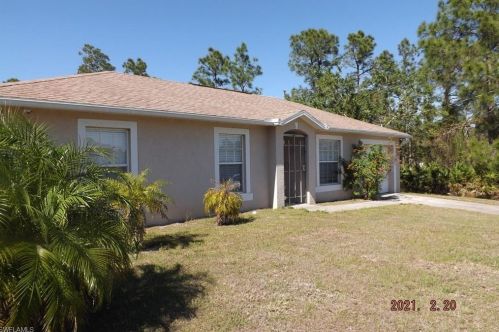 1007 Grant Blvd, Lehigh Acres, FL 33974-4871