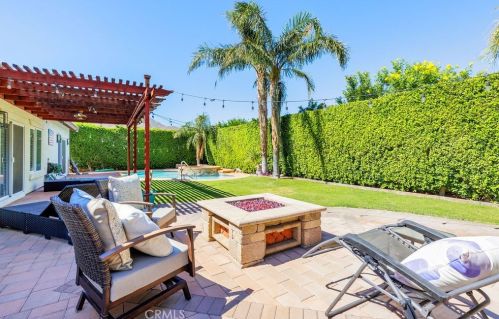 972 Mira Grande, Palm Springs CA  92262-1212 exterior