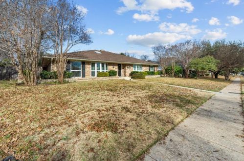 2633 Regal Rd, Plano, TX 75075-6413