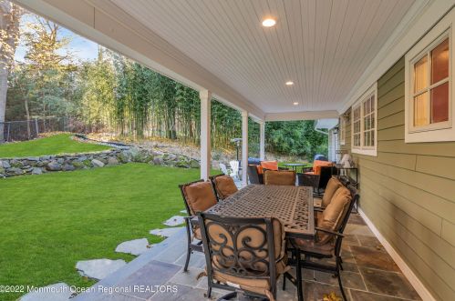 34 Windsor Dr, Little Silver NJ  07739-1311 exterior