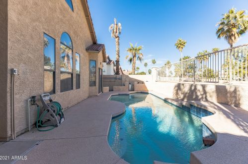 6904 Morrow Dr, Glendale AZ  85308-5850 exterior