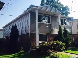 21020 33rd Ave, Long Island City, NY 11361