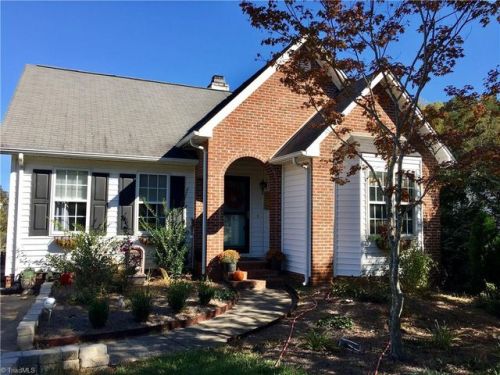 1033 Wyndfall Dr, Kernersville, NC 27284-6505