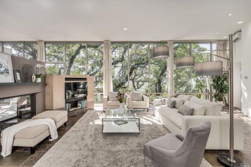 4833 Skycrest Way, Santa Rosa CA  95405-8798 exterior