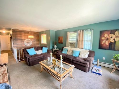 165 Juniper Ridge Dr, Waterbury CT  06708-1934 exterior