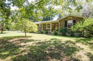 208 Hazelwood Dr, Hendersonville, TN 37075-4842