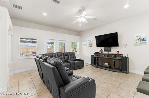 3949 Rolling Hill Dr, Titusville FL  32796-1107 exterior
