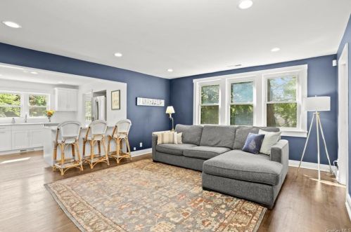 579 Bedford Rd, Pleasantville NY  10570-3348 exterior