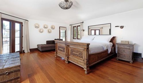 2900 Nichols St, San Diego CA 92106-3426 exterior