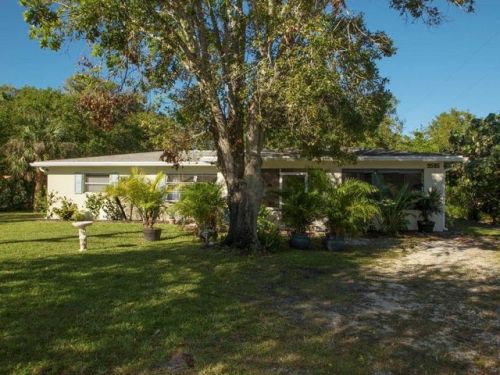 9585 Riverview Dr, Sebastian, FL 32976-3110